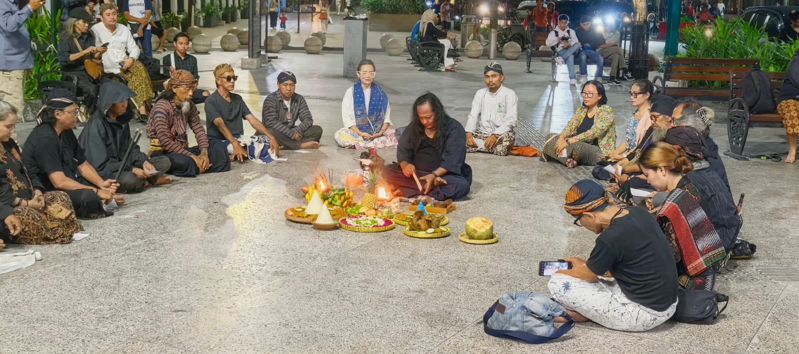 Ritual Sunyi “Lampah Sesaji Rabuk Ayem Nagari” Menggema di Jantung Malioboro