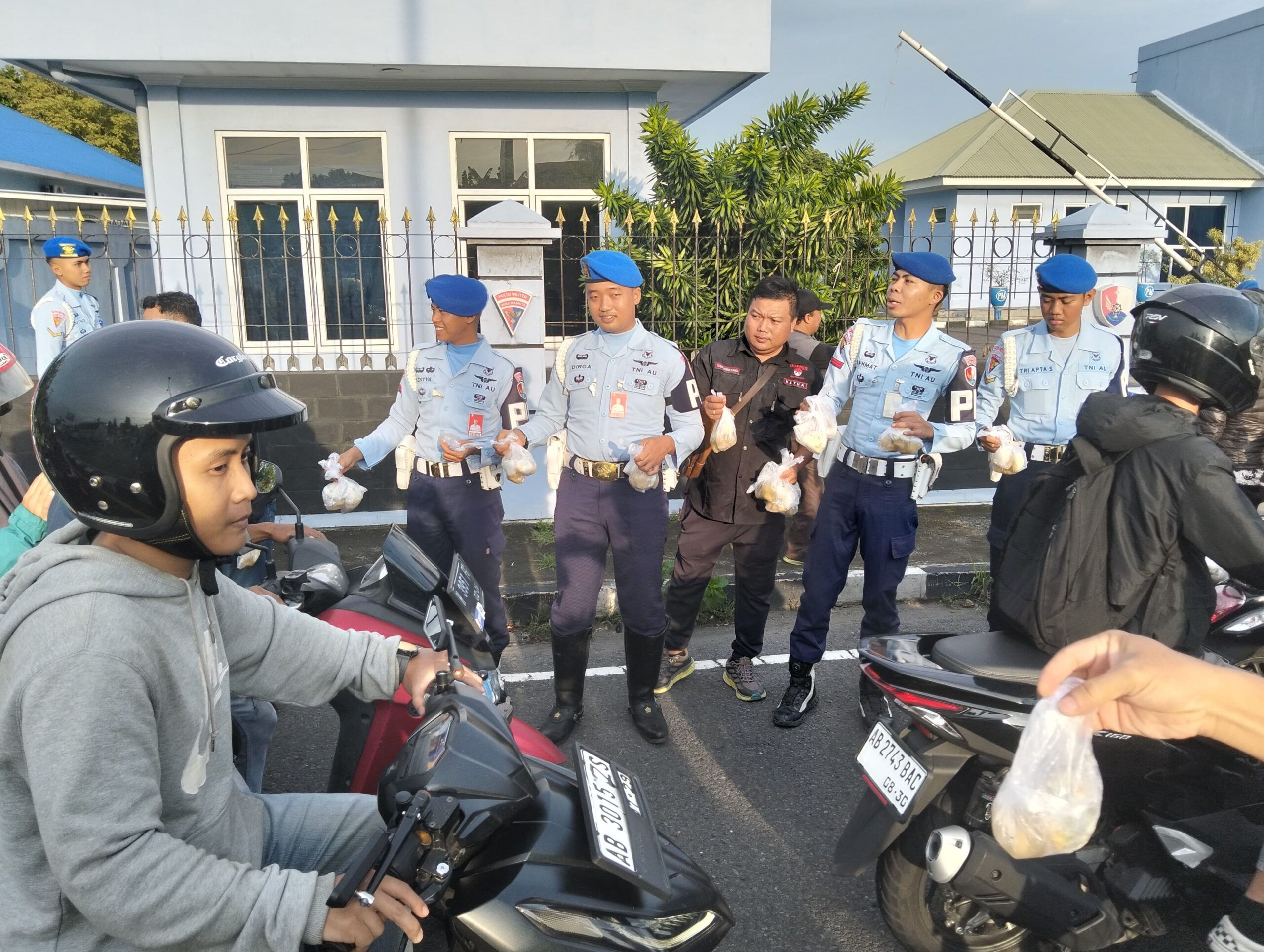 Dopper Shooting Club dan TNI AU Rajut Kebersamaan Aksi Sosial