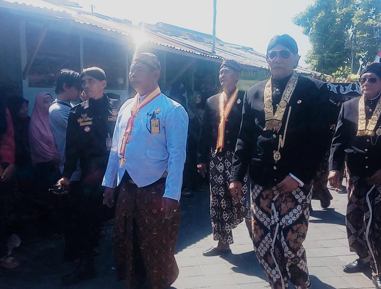 Kirab Budaya Resik Sendang Seliran Jaga Warisan Leluhur