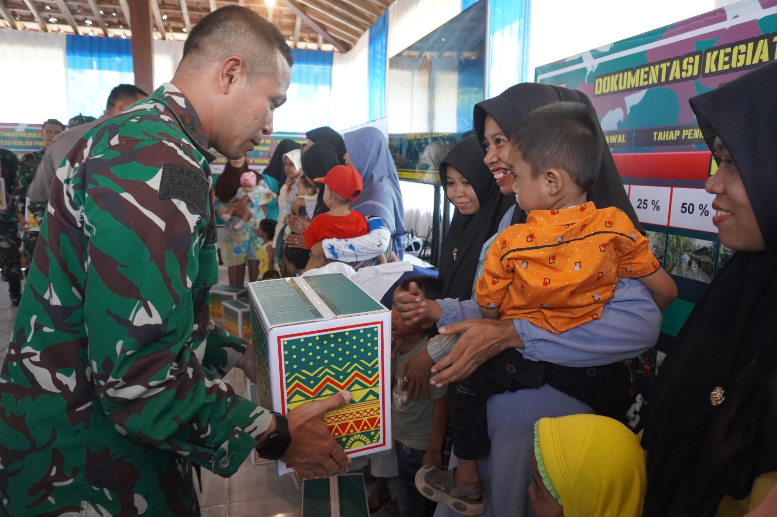 TMMD 128 Sidorejo Bagikan Makanan Bergizi untuk Balita Stunting