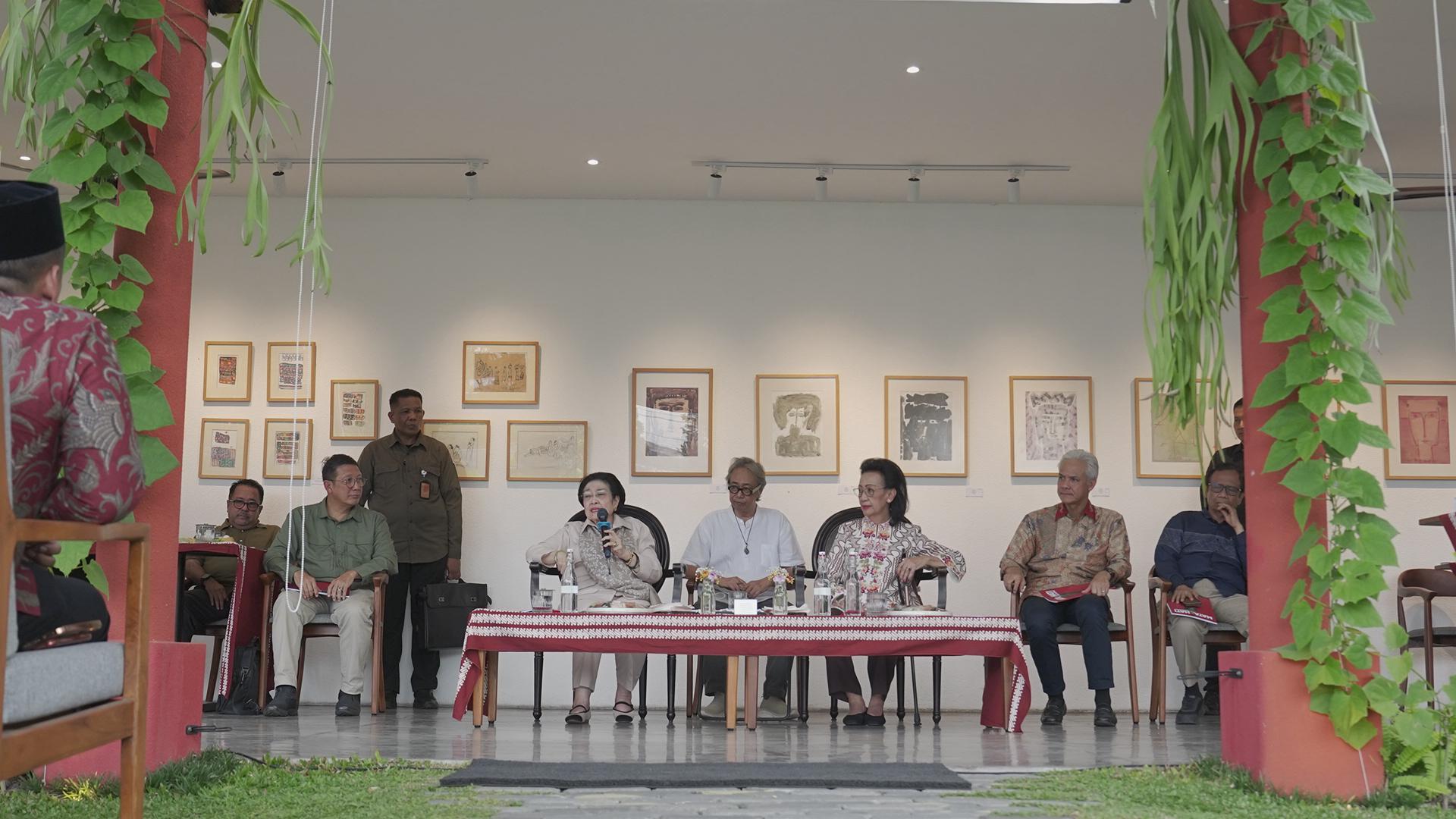 Megawati Resmi Buka Pameran “Mata Hati Soekarno” di Bantul