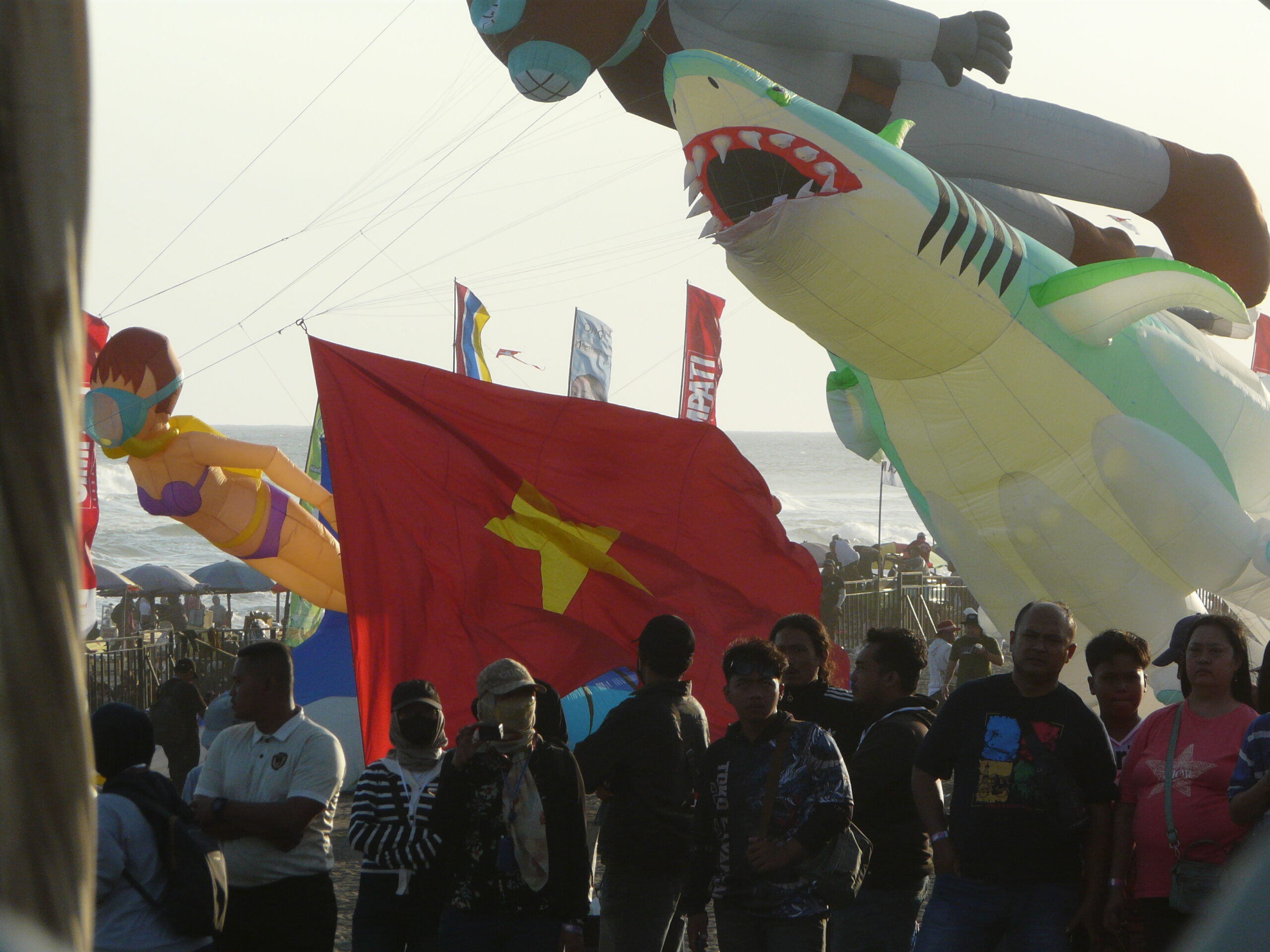 Jogja International Kite Festival 2026 Warnai Langit Parangkusumo