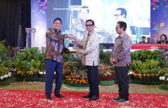 Menkeu Serahkan Bekalista untuk Pariwisata Hijau DIY