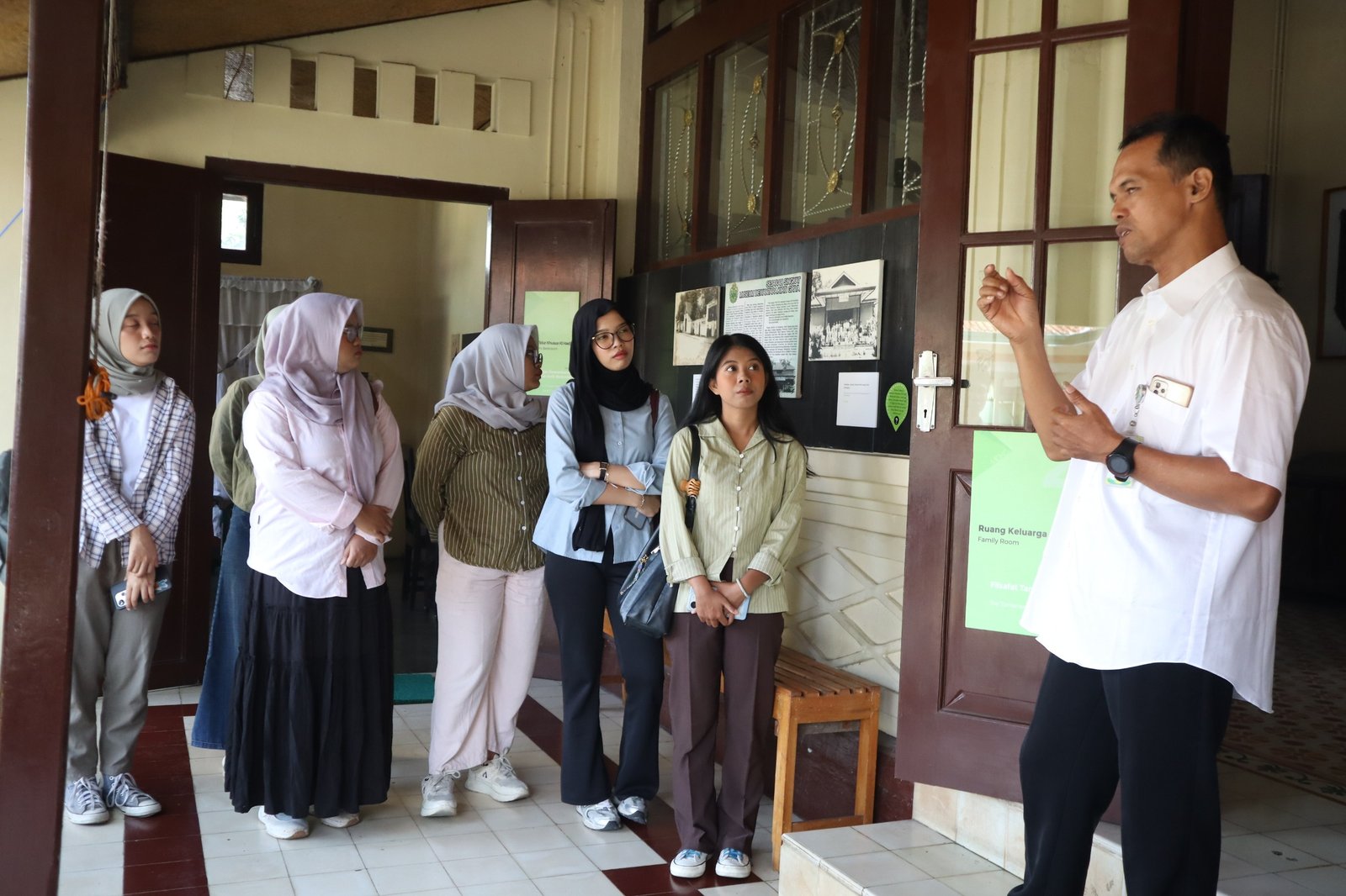 Pameran Trinetra , Menjelajahi Sejarah, Kesehatan, dan Budaya